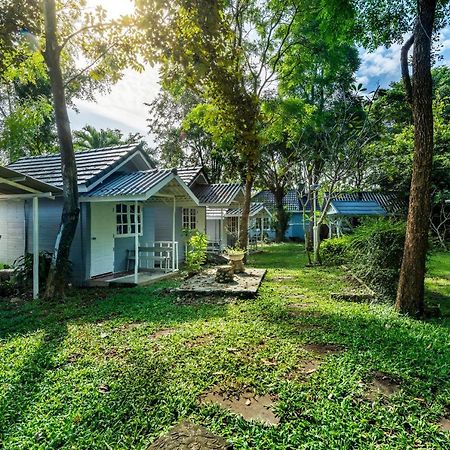 Ivy Cottage By Qiu Muak Lek Exterior photo